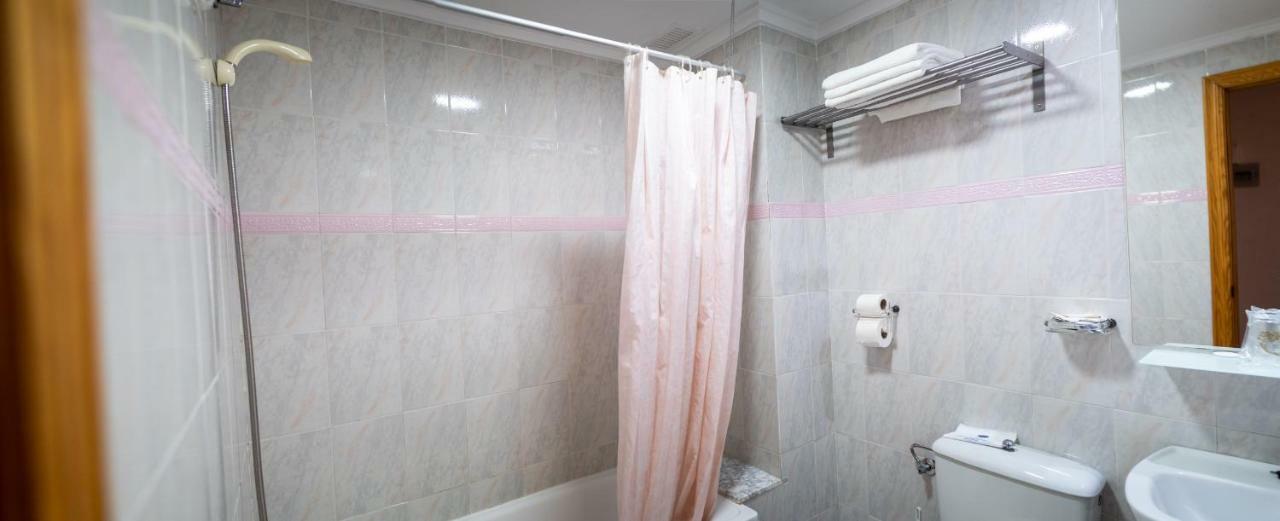 Hotel Quino グアルダマル・デル・セグラ エクステリア 写真